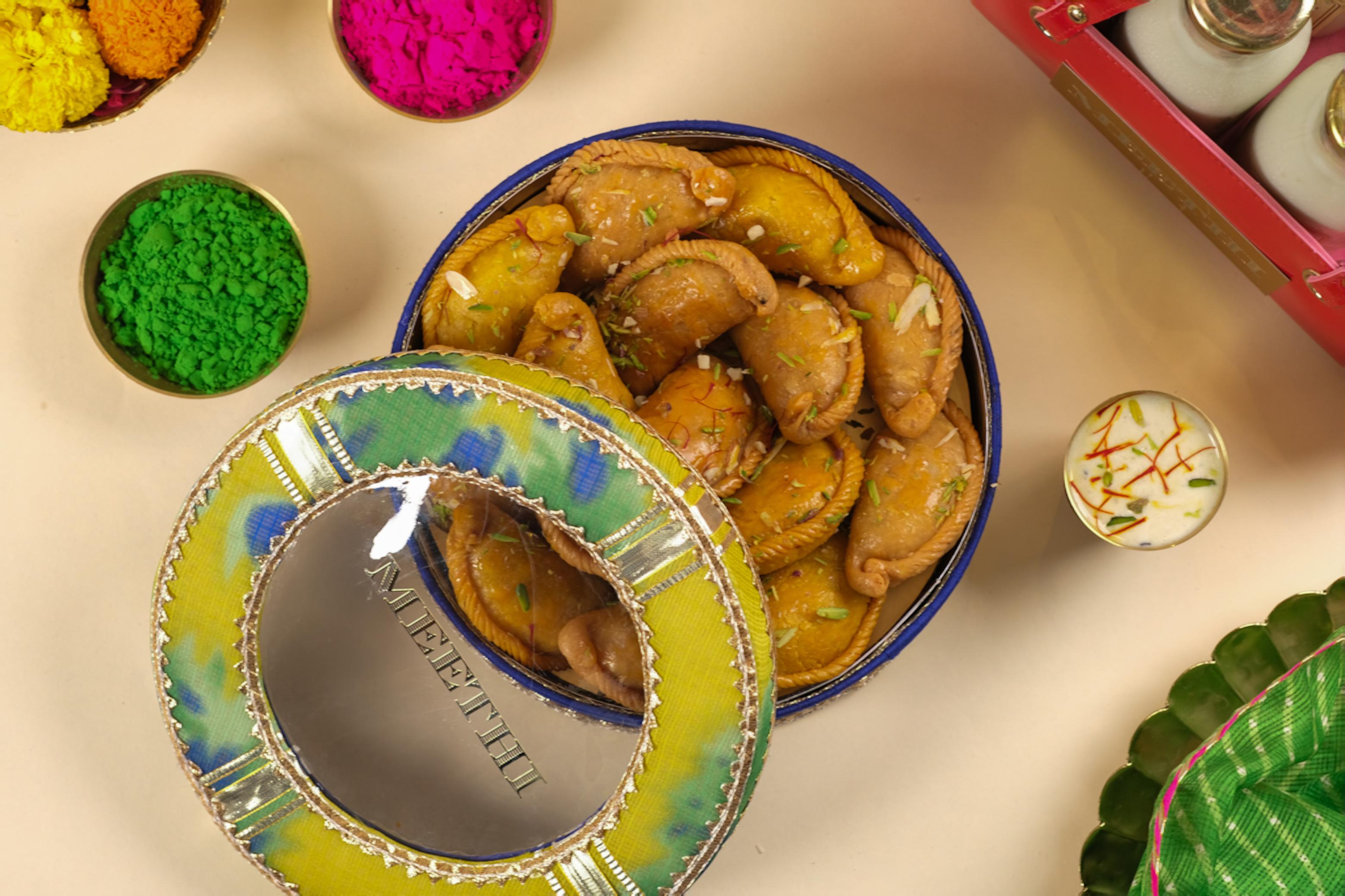 Jaipuri Gujiya Box (15 Pcs)