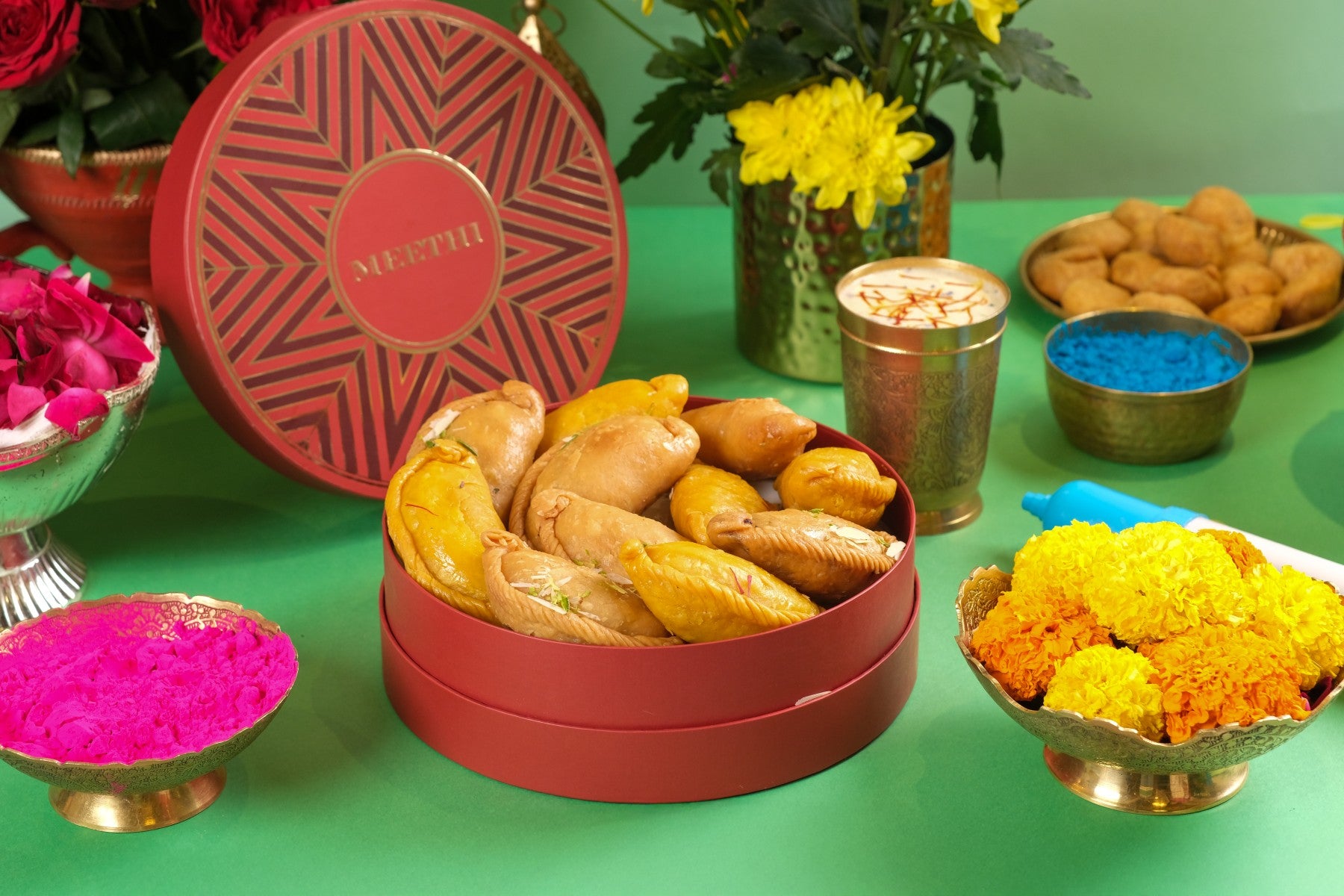 Shagun Gujiya Box (11 Pcs)